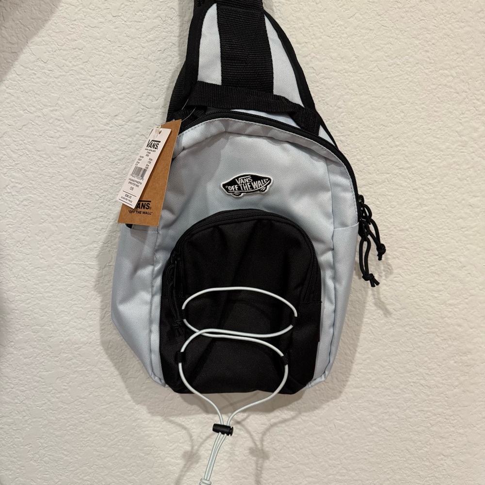 NWT VANS BLACK AND GREY BELT BAG